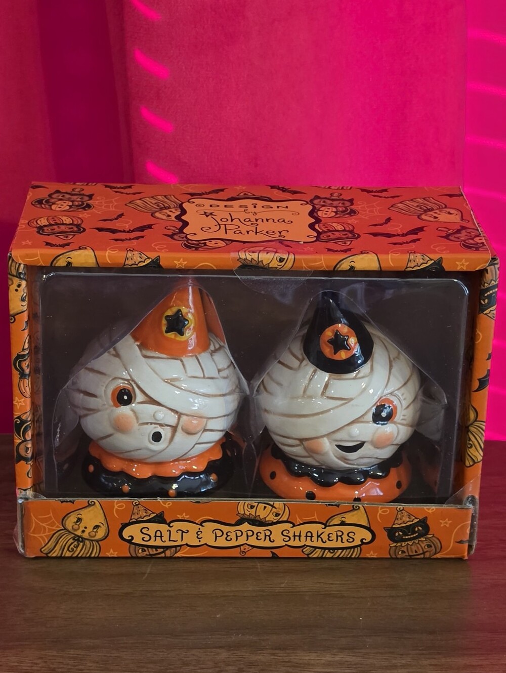 Johanna Parker Mummy Couple Salt & Pepper Shakers Carnival Cottage 2026 Set NWT
